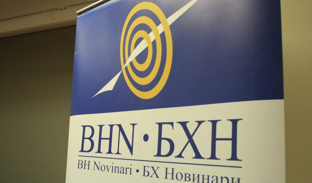 BH novinari upozoravaju na agresivne političke napade na BN TV i N1