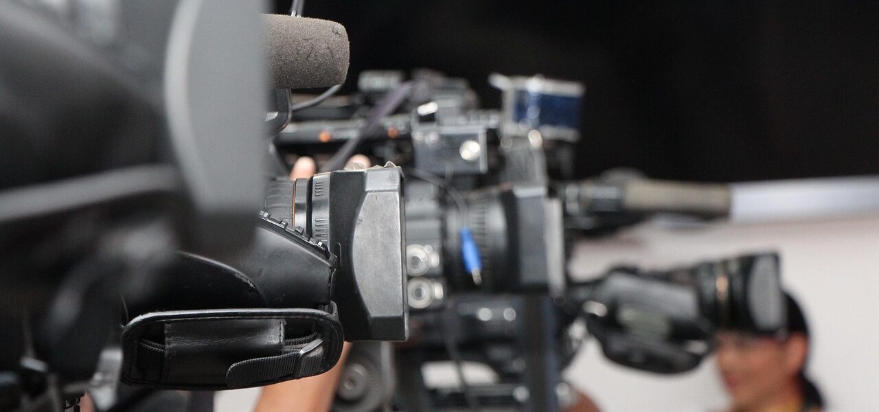 Godina napada i sudskih pritisaka na novinare u BiH