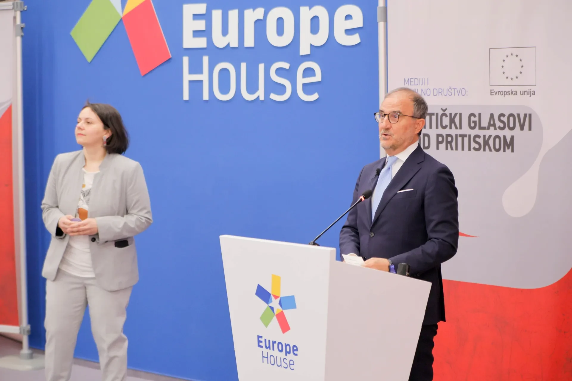 Medijske slobode i sigurnost novinara i dalje ugrožene, izborna godina dodatni izazov